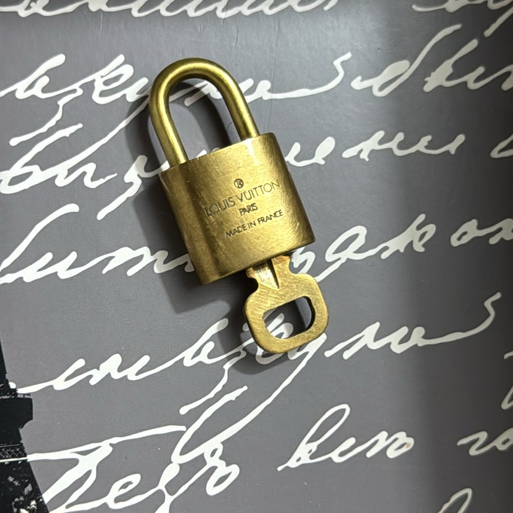 Louis Vuitton Gold Padlock - Picture 2 of 6